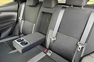 Used 2018 Nissan Qashqai N-Connecta Storm White - Interior and Exterior details 17
