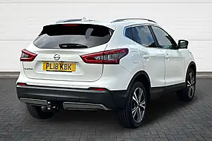 Used 2018 Nissan Qashqai N-Connecta Storm White - Interior and Exterior details 3