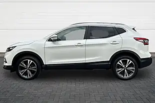 Used 2018 Nissan Qashqai N-Connecta Storm White - Interior and Exterior details 6