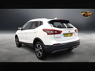 Used 2018 Nissan Qashqai N-Connecta Storm White - Interior and Exterior details 4