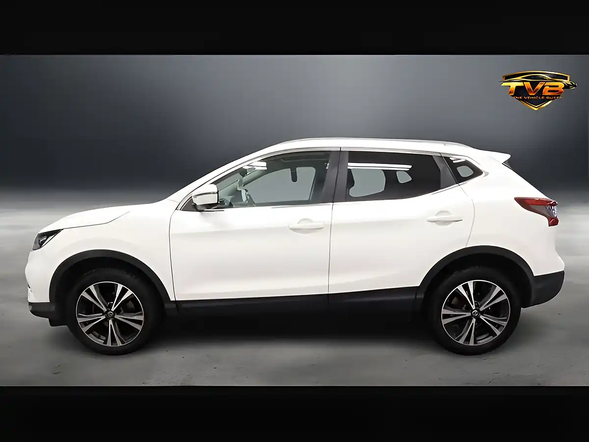 Used 2018 Nissan Qashqai N-Connecta Storm White - Interior and Exterior details 6