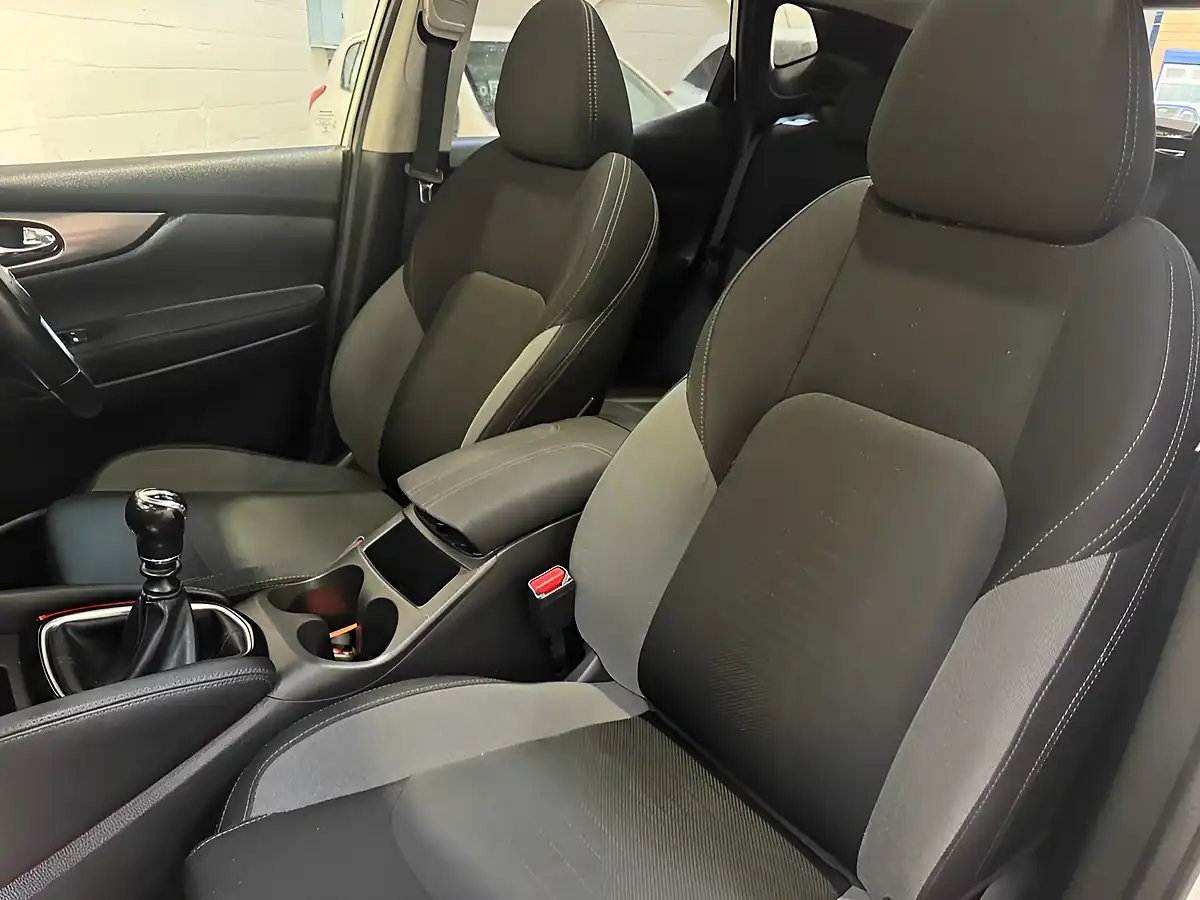 Used 2018 Nissan Qashqai N-Connecta White - Interior and Exterior details 10