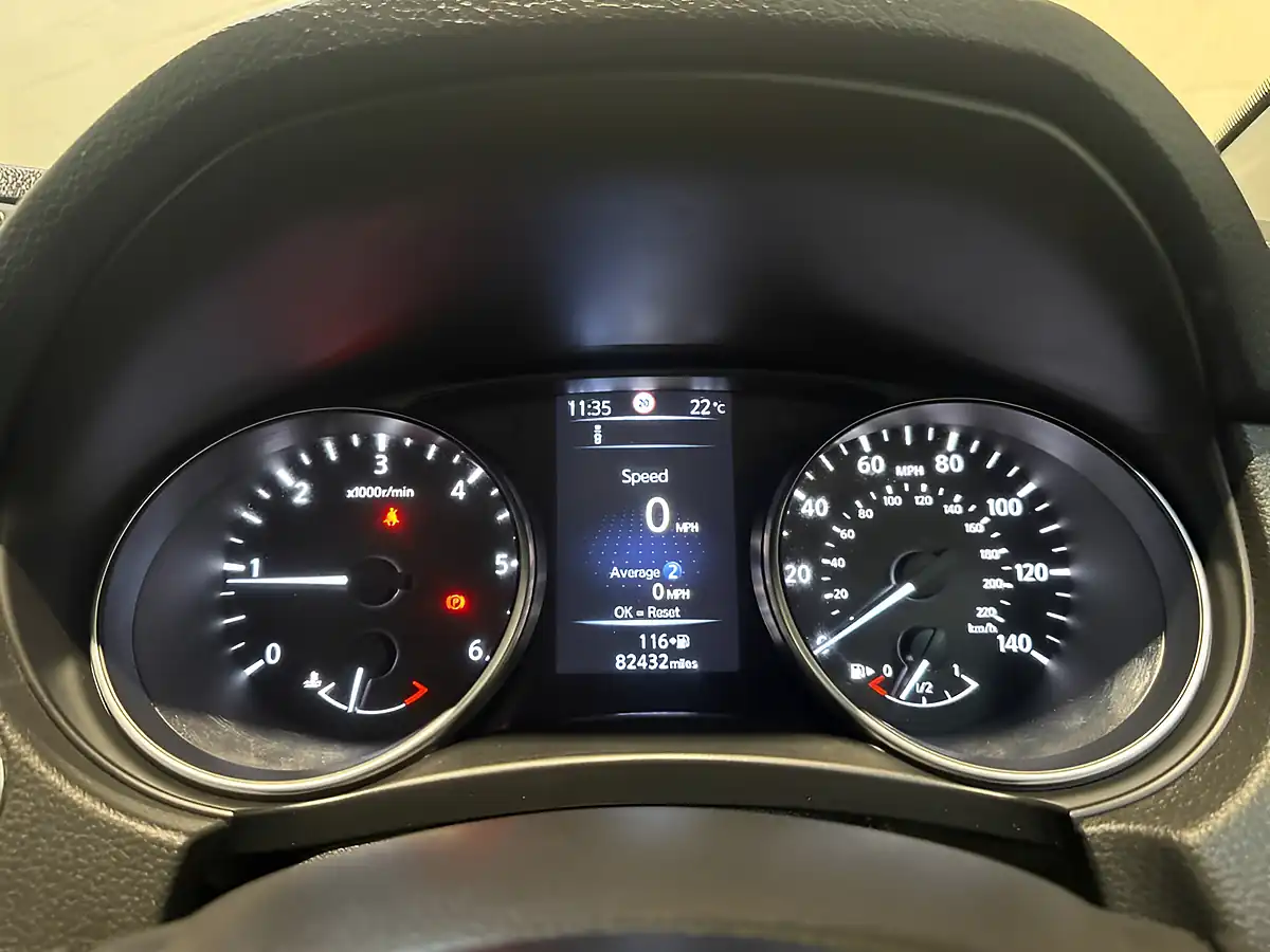 Used 2018 Nissan Qashqai N-Connecta White - Interior and Exterior details 12