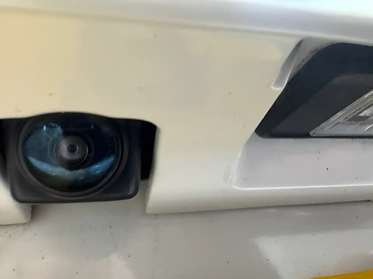 Used 2018 Nissan Qashqai N-Connecta White - Interior and Exterior details 15