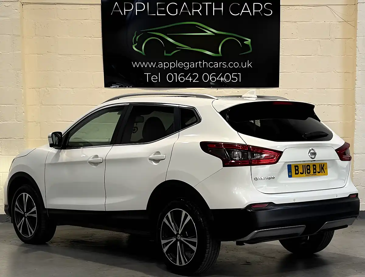Used 2018 Nissan Qashqai N-Connecta White - Interior and Exterior details 7