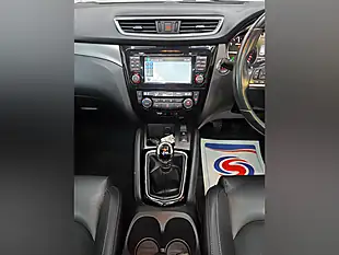 Used 2018 Nissan Qashqai Tekna Black - Interior and Exterior details 14