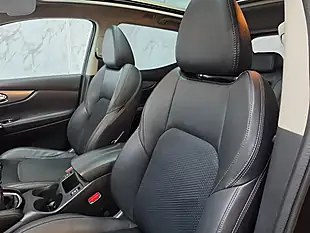 Used 2018 Nissan Qashqai Tekna Black - Interior and Exterior details 16