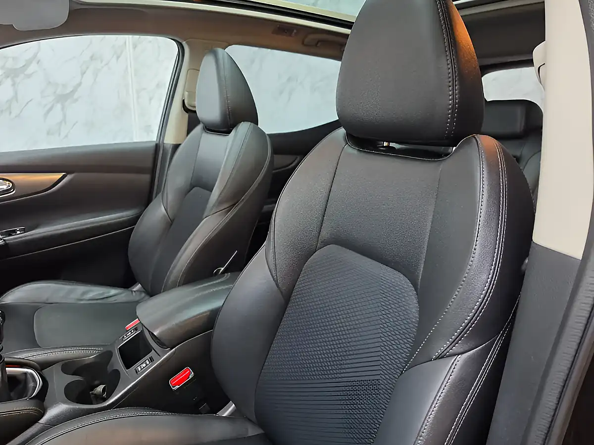 Used 2018 Nissan Qashqai Tekna Black - Interior and Exterior details 16