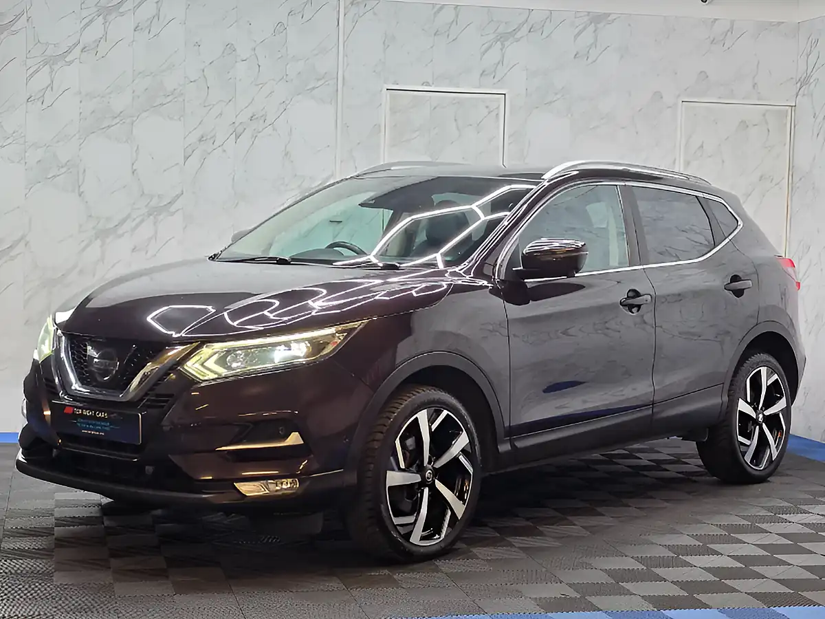 Used 2018 Nissan Qashqai Tekna Black - Interior and Exterior details 4