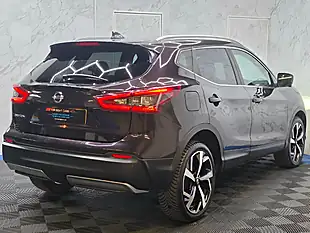 Used 2018 Nissan Qashqai Tekna Black - Interior and Exterior details 9