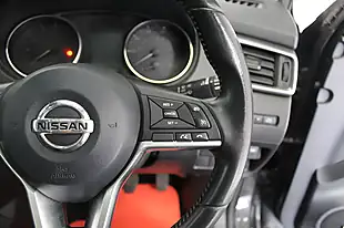 Used 2018 Nissan Qashqai Tekna Black - Interior and Exterior details 17