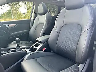 Used 2018 Nissan Qashqai Tekna Black - Interior and Exterior details 13