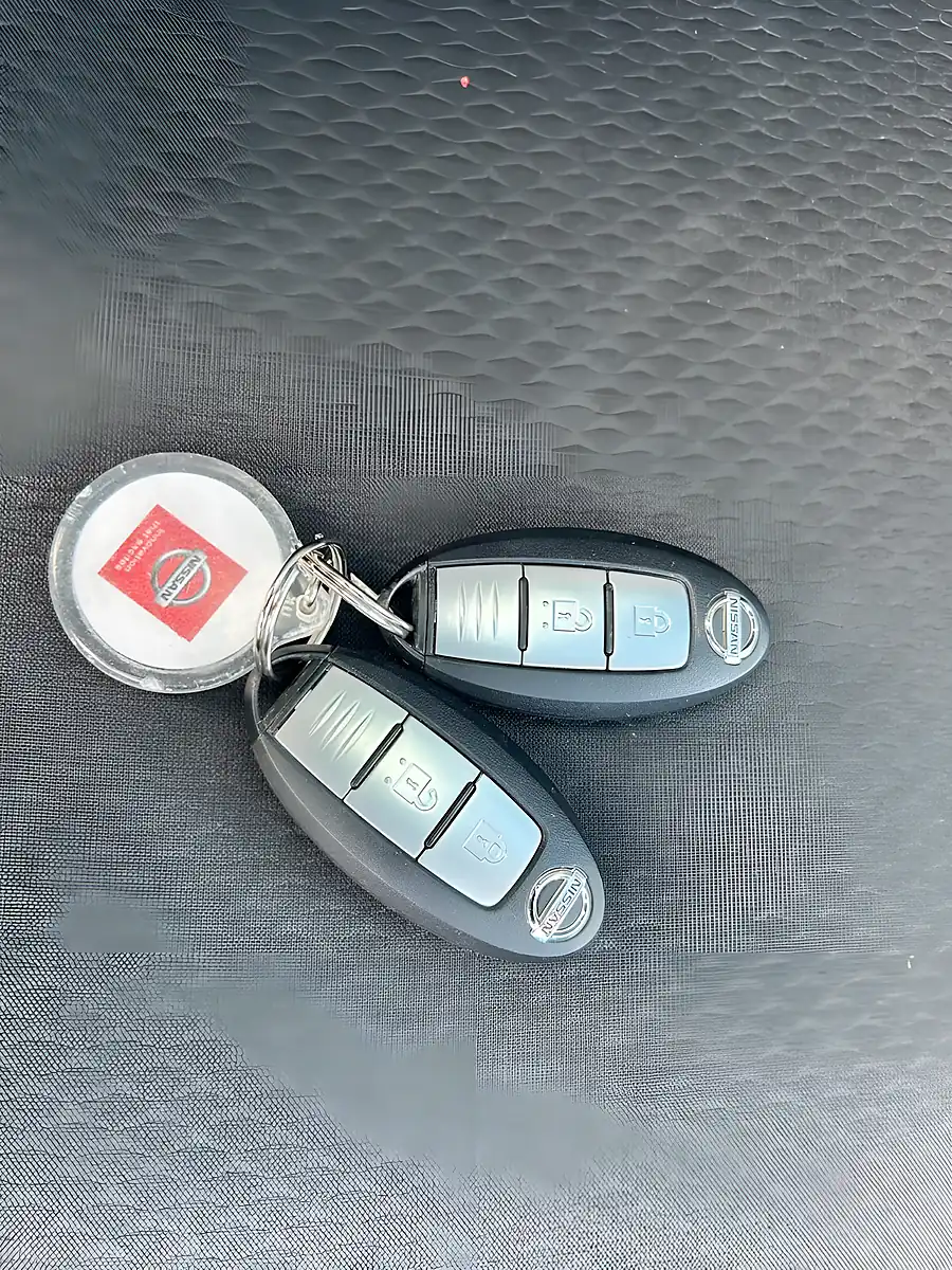 Used 2018 Nissan Qashqai Tekna Black - Interior and Exterior details 20