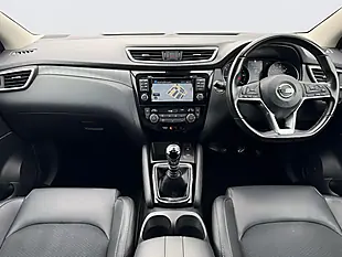 Used 2018 Nissan Qashqai Tekna Black - Interior and Exterior details 11