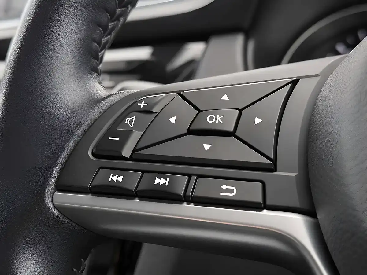 Used 2018 Nissan Qashqai Tekna Black - Interior and Exterior details 13