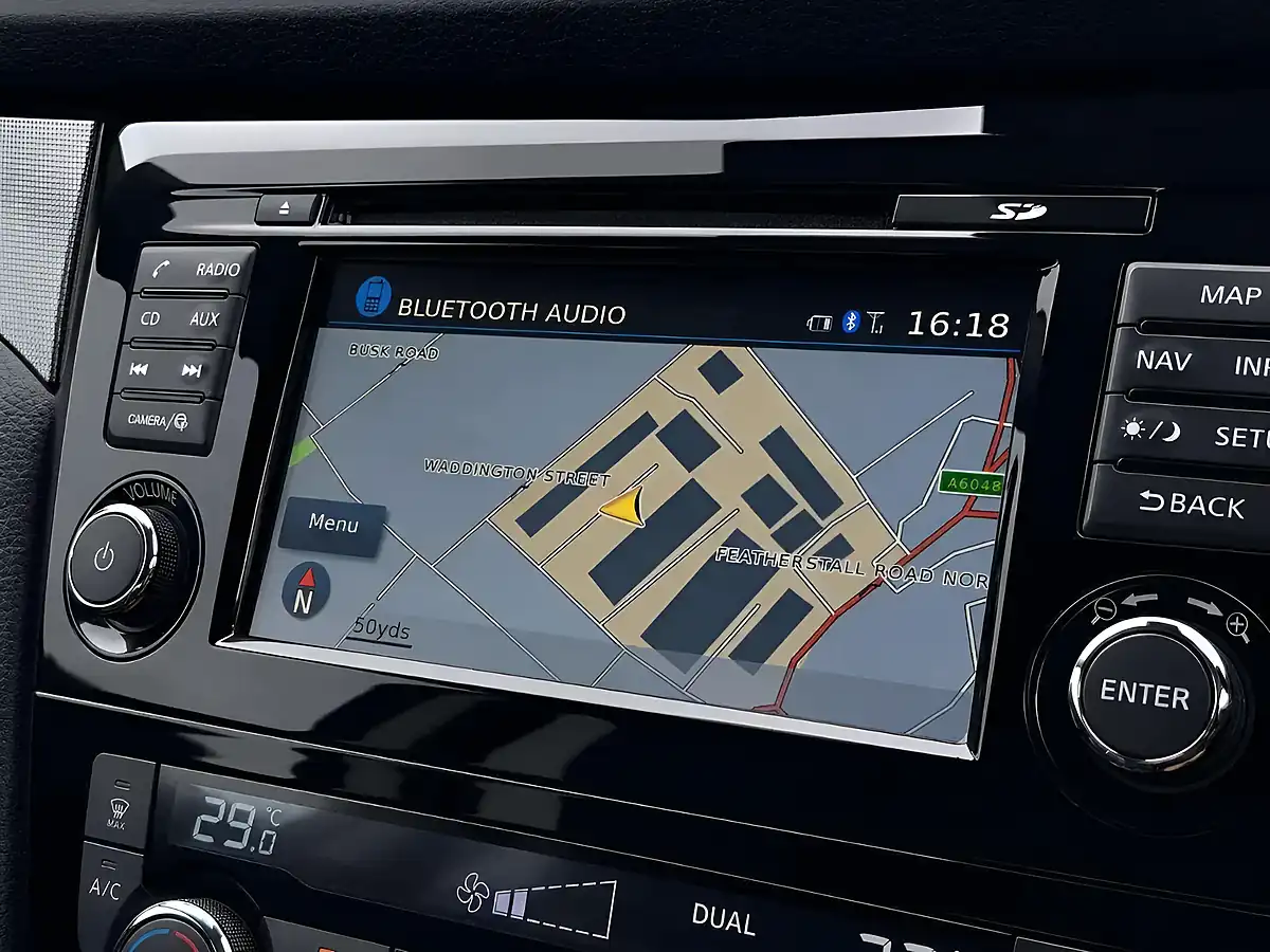 Used 2018 Nissan Qashqai Tekna Black - Interior and Exterior details 16