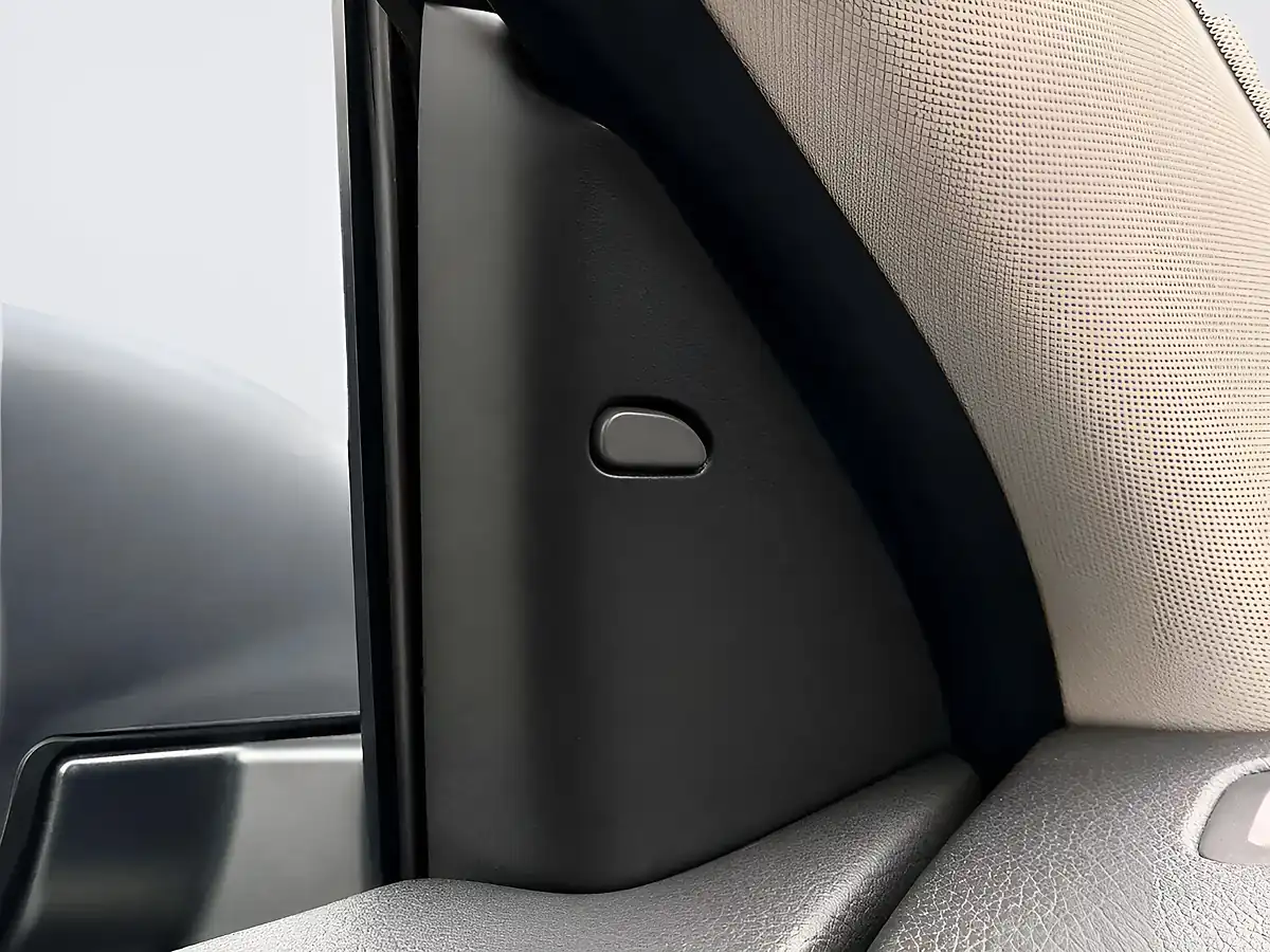 Used 2018 Nissan Qashqai Tekna Black - Interior and Exterior details 19