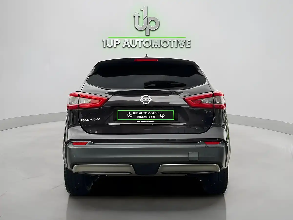 Used 2018 Nissan Qashqai Tekna Black - Interior and Exterior details 3