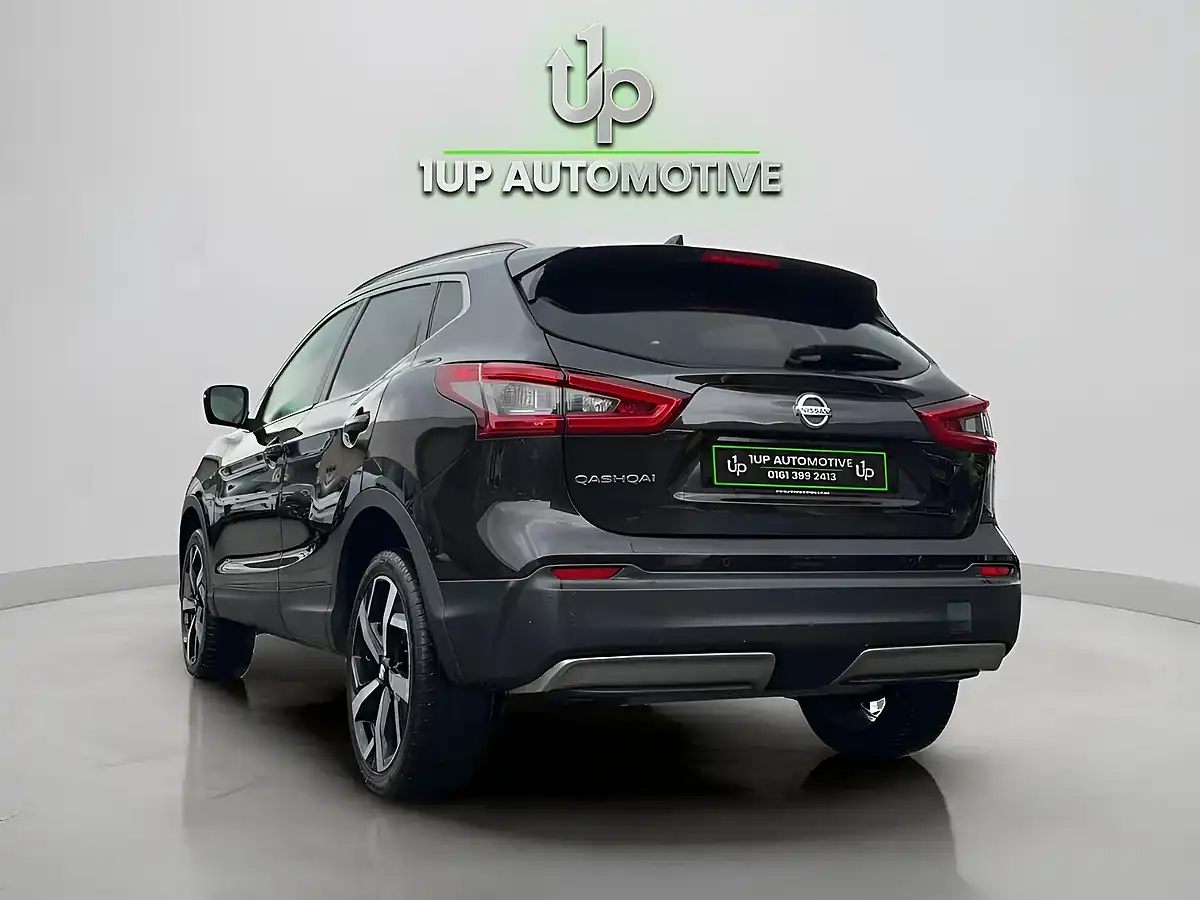 Used 2018 Nissan Qashqai Tekna Black - Interior and Exterior details 5
