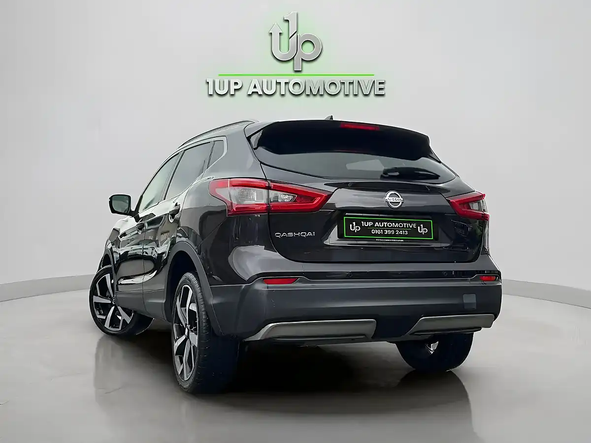 Used 2018 Nissan Qashqai Tekna Black - Interior and Exterior details 8