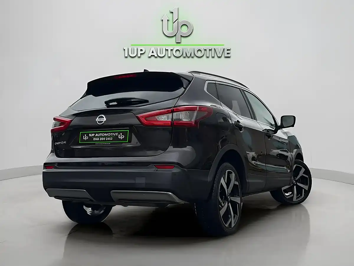 Used 2018 Nissan Qashqai Tekna Black - Interior and Exterior details 9