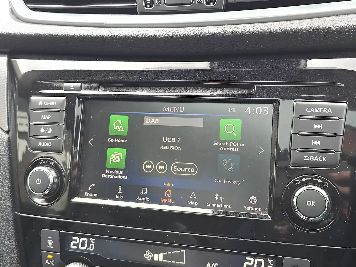 Used 2018 Nissan Qashqai Tekna Black - Interior and Exterior details 11