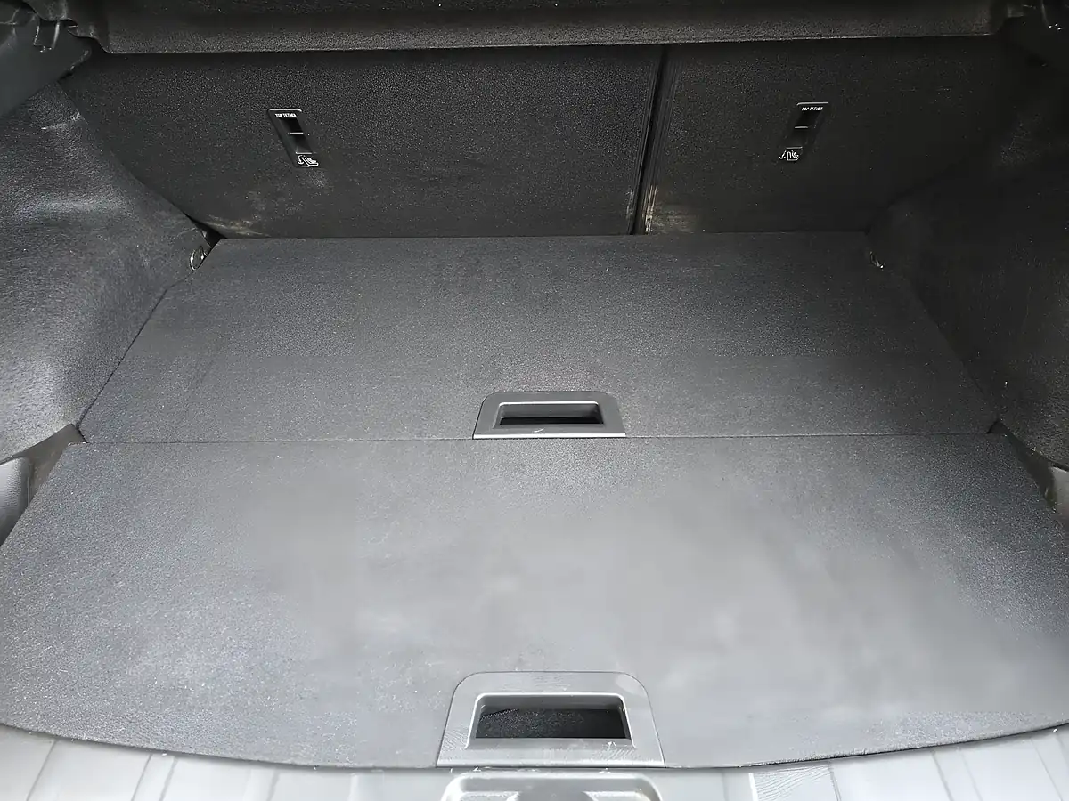 Used 2018 Nissan Qashqai Tekna Black - Interior and Exterior details 19