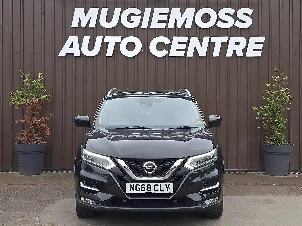 Used 2018 Nissan Qashqai Tekna Black - Interior and Exterior details 3