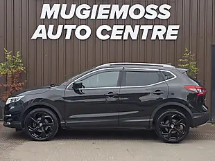 Used 2018 Nissan Qashqai Tekna Black - Interior and Exterior details 4