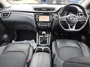 Used 2018 Nissan Qashqai Tekna Black - Interior and Exterior details 8