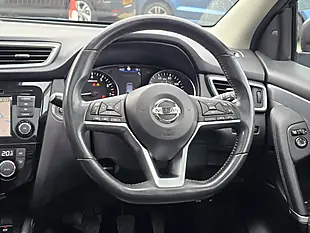 Used 2018 Nissan Qashqai Tekna Black - Interior and Exterior details 9