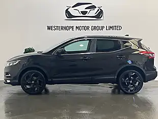 Used 2018 Nissan Qashqai Tekna Black - Interior and Exterior details 14