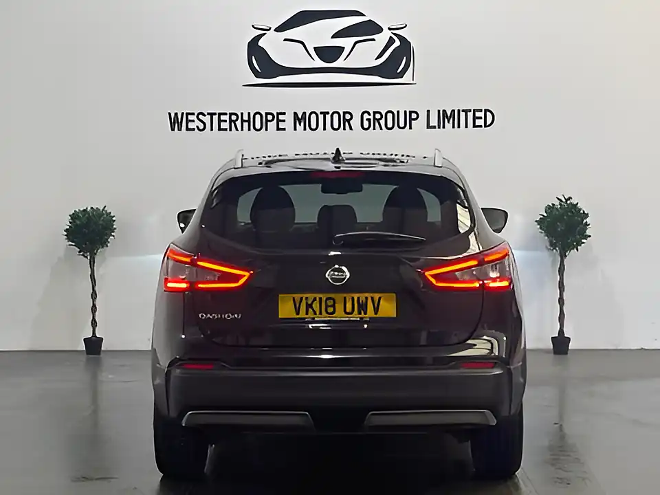 Used 2018 Nissan Qashqai Tekna Black - Interior and Exterior details 17