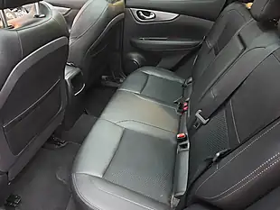 Used 2018 Nissan Qashqai Tekna Black - Interior and Exterior details 18