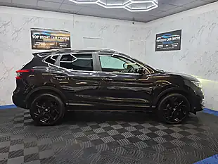 Used 2018 Nissan Qashqai Tekna Black - Interior and Exterior details 9