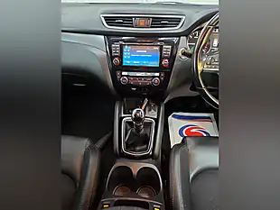 Used 2018 Nissan Qashqai Tekna Black - Interior and Exterior details 13