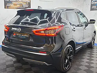 Used 2018 Nissan Qashqai Tekna Black - Interior and Exterior details 8