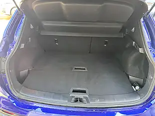 Used 2018 Nissan Qashqai Tekna Blue - Interior and Exterior details 11