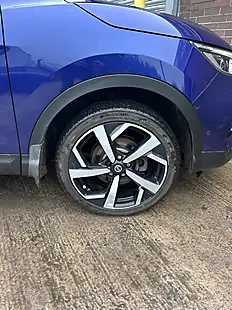 Used 2018 Nissan Qashqai Tekna Blue - Interior and Exterior details 10