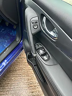 Used 2018 Nissan Qashqai Tekna Blue - Interior and Exterior details 13