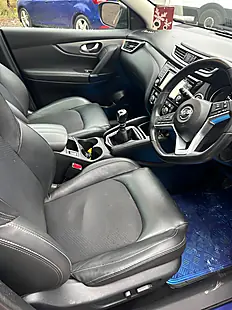 Used 2018 Nissan Qashqai Tekna Blue - Interior and Exterior details 14