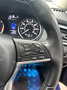 Used 2018 Nissan Qashqai Tekna Blue - Interior and Exterior details 18