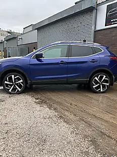 Used 2018 Nissan Qashqai Tekna Blue - Interior and Exterior details 3