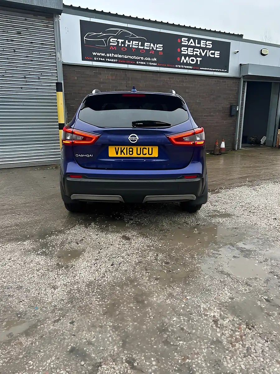 Used 2018 Nissan Qashqai Tekna Blue - Interior and Exterior details 6