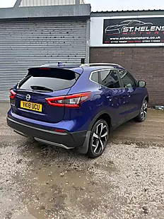 Used 2018 Nissan Qashqai Tekna Blue - Interior and Exterior details 8