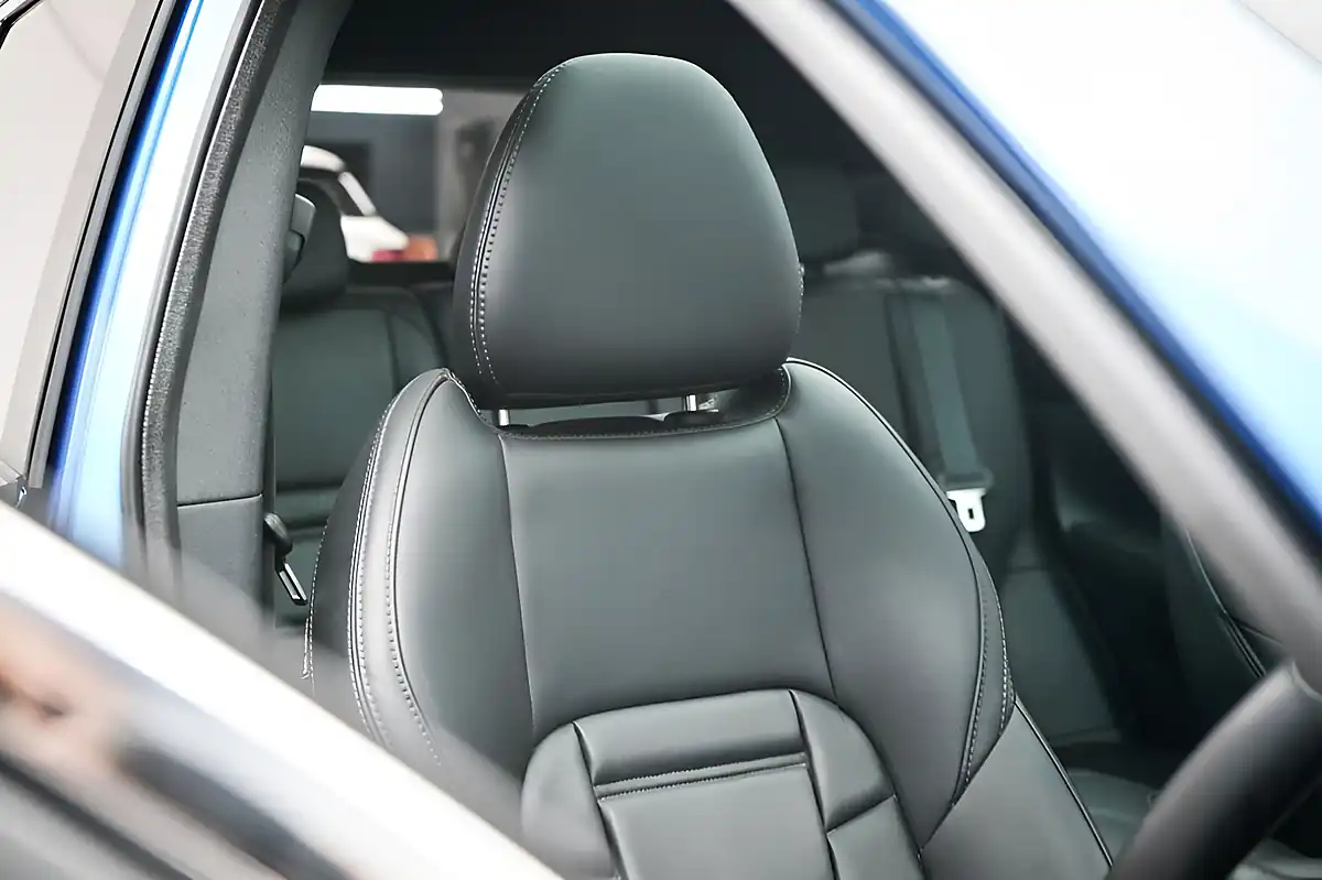 Used 2018 Nissan Qashqai Tekna+ Blue - Interior and Exterior details 14