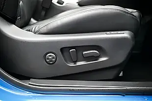 Used 2018 Nissan Qashqai Tekna+ Blue - Interior and Exterior details 16