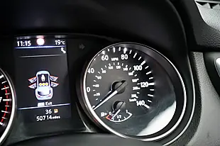 Used 2018 Nissan Qashqai Tekna+ Blue - Interior and Exterior details 17