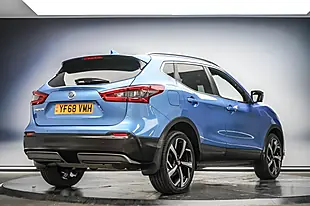 Used 2018 Nissan Qashqai Tekna+ Blue - Interior and Exterior details 3
