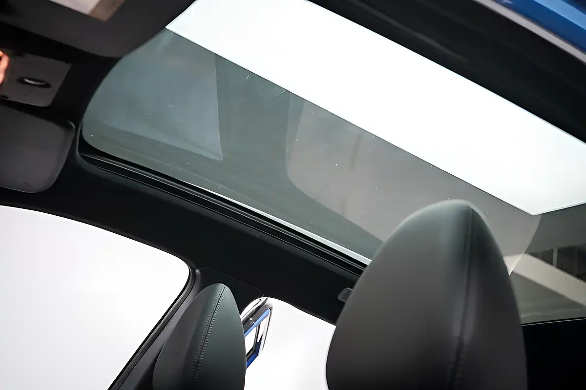 Used 2018 Nissan Qashqai Tekna+ Blue - Interior and Exterior details 4